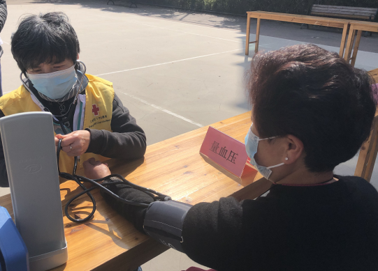 C:\Users\DELL\Desktop\红会2021年文件\2021救灾演练、业务讲座、志愿者服务相关照片\知雅汇志愿服务1.png