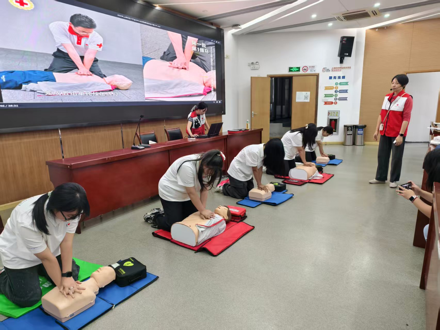 微信图片_20251022095206.jpg 微信图片_20251022095206.jpg